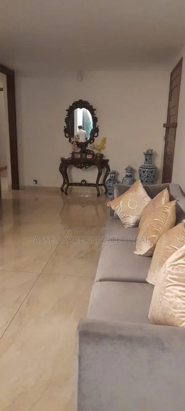 4 Bed Flat Fully Furnished Rent @ Gulshan 2 in Gulshan