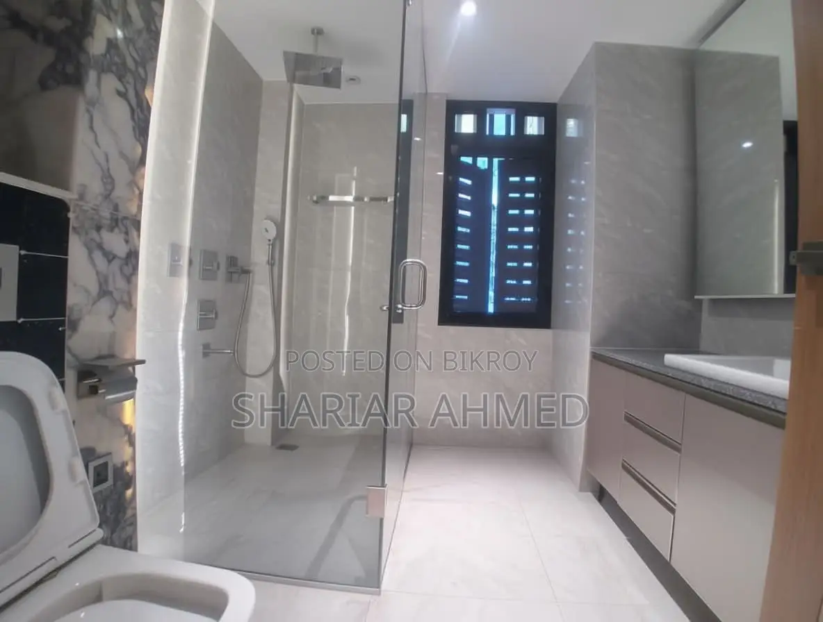 A Modern Well-planned Apartment Of 3780 SqFt For Rent In Gulshan in Gulshan