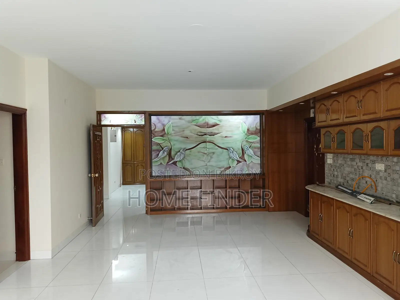 Unfurnished 2990 SqFt Apartment Rent In GULSHAN in Gulshan