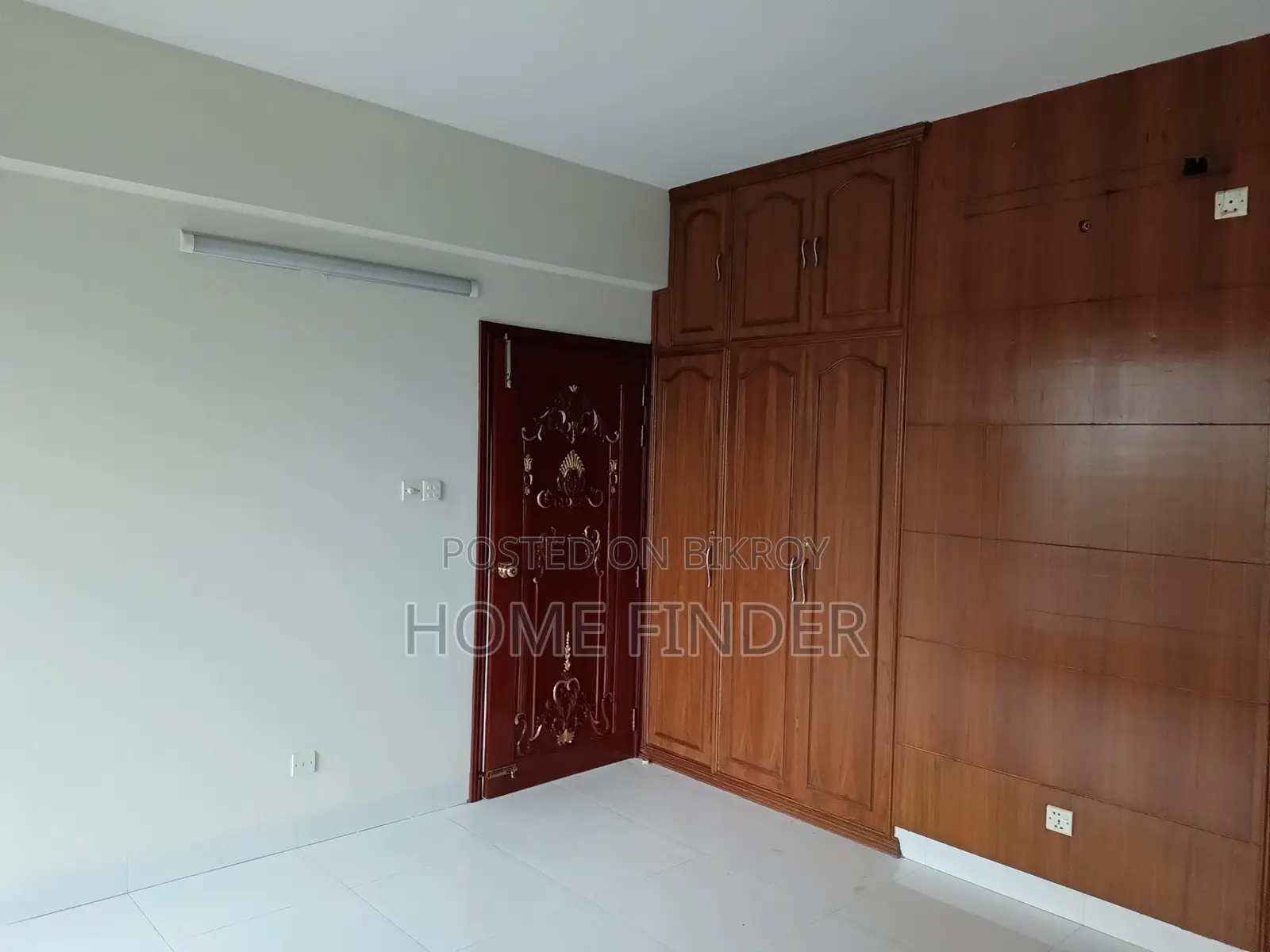 Unfurnished 2990 SqFt Apartment Rent In GULSHAN in Gulshan
