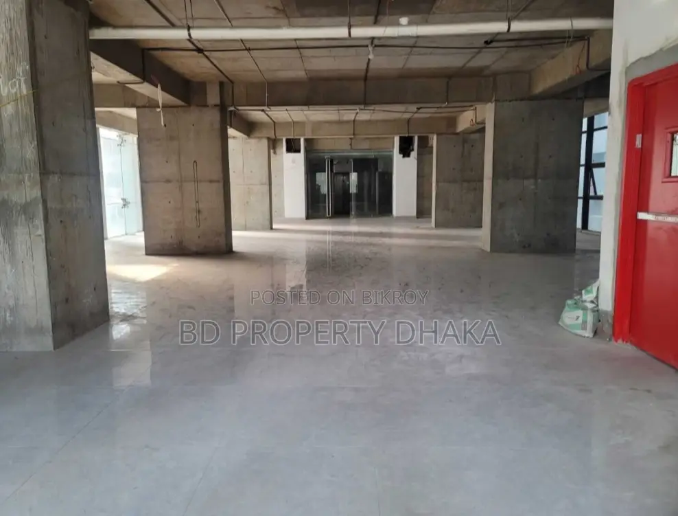 10000 Sqft Open New Commercial Space Rent In Gulshan Avenue in Gulshan
