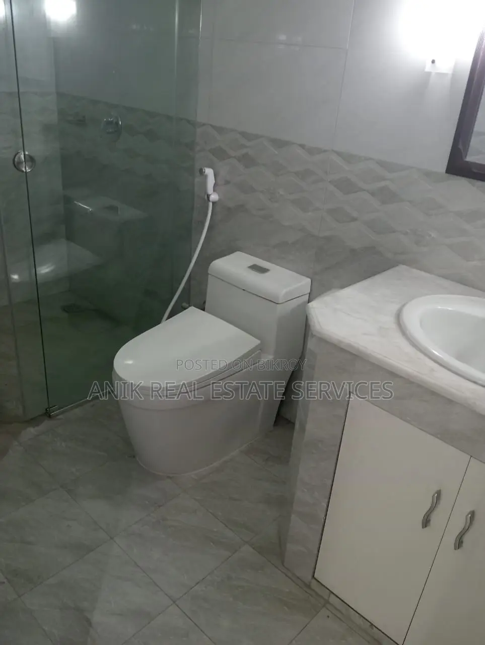 New Modern Swmming Pool Gym Un Farnised Flat Rent At Gulshan 1 in Gulshan