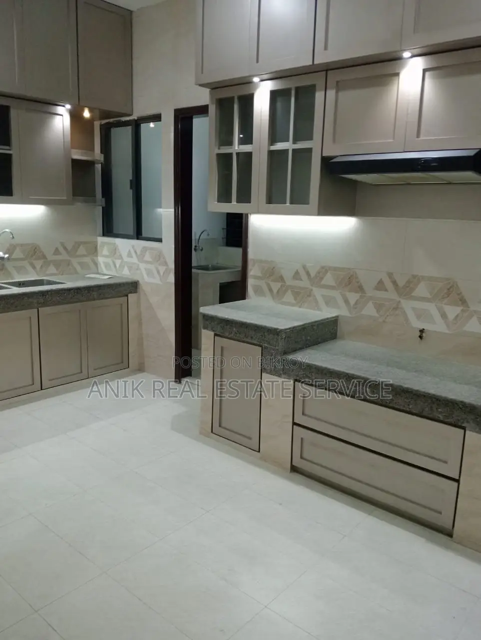New Modern Swmming Pool Gym Un Farnised Flat Rent At Gulshan 1 in Gulshan