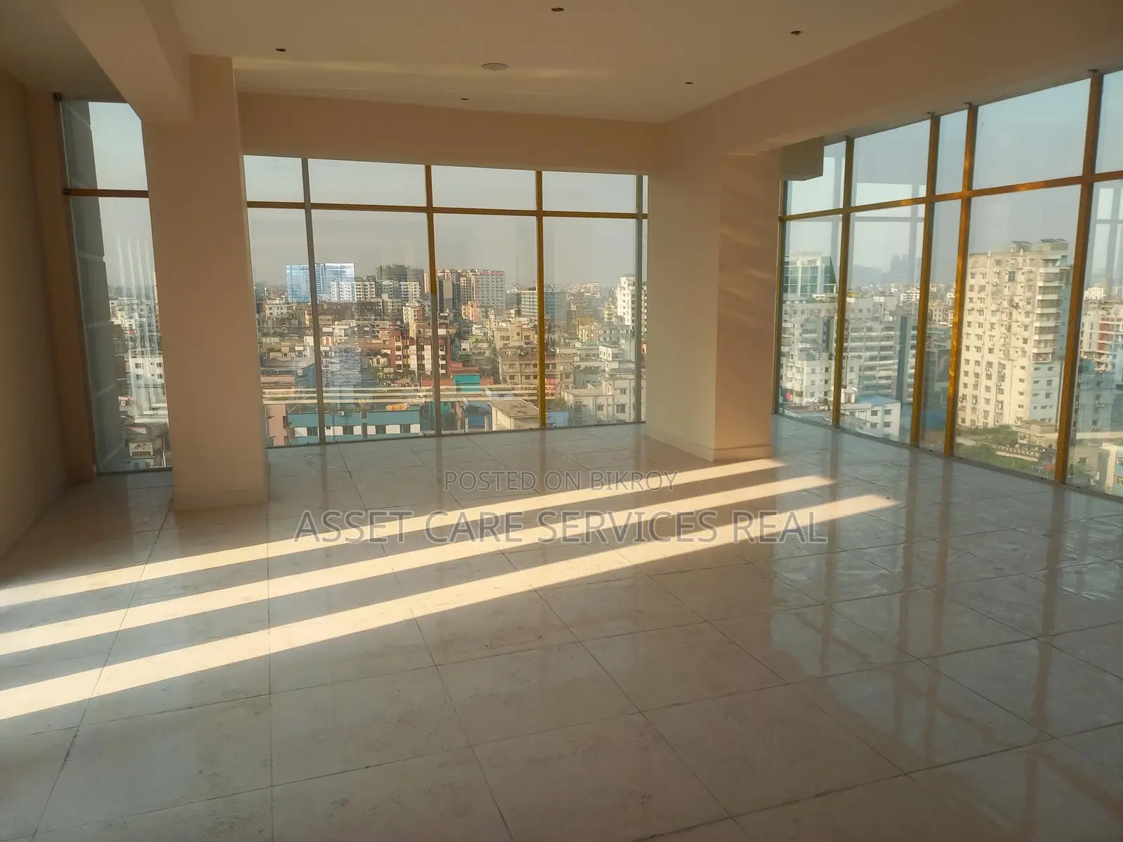 4000 Sq Ft Commercial @ Gulshan 1 Avenue in Gulshan
