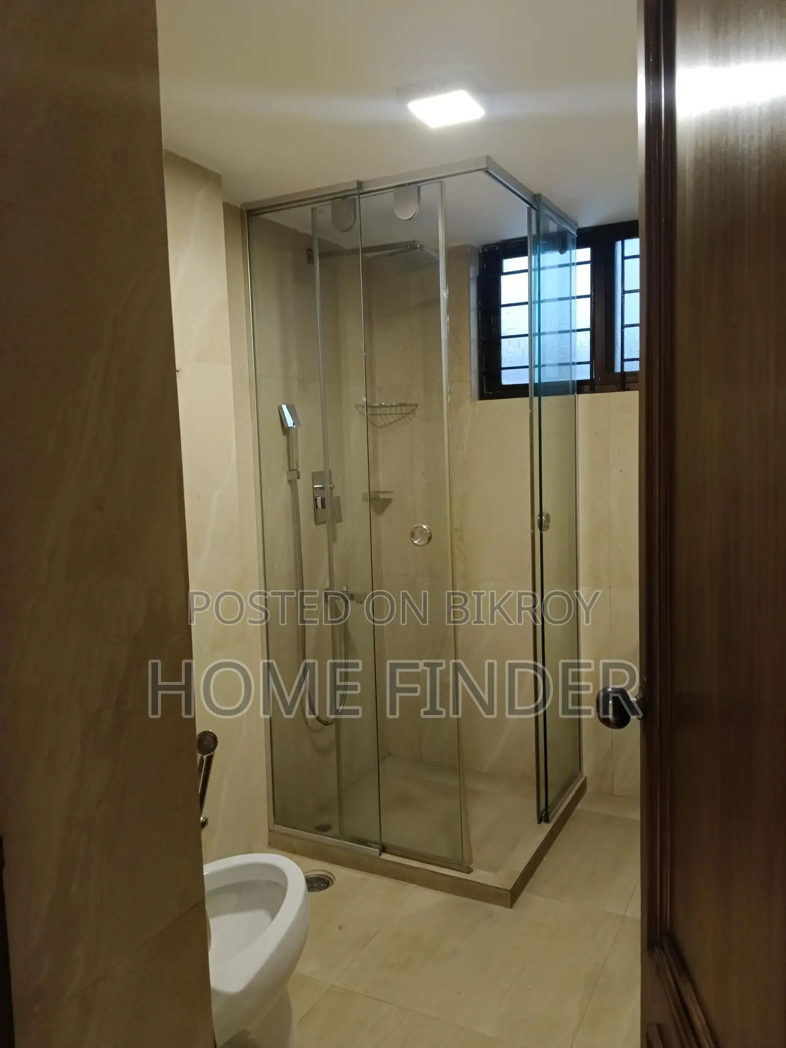 3200 Sqft 4 BED APARTMENT UN-FURNISHED FOR RENT IN GULSHAN in Gulshan
