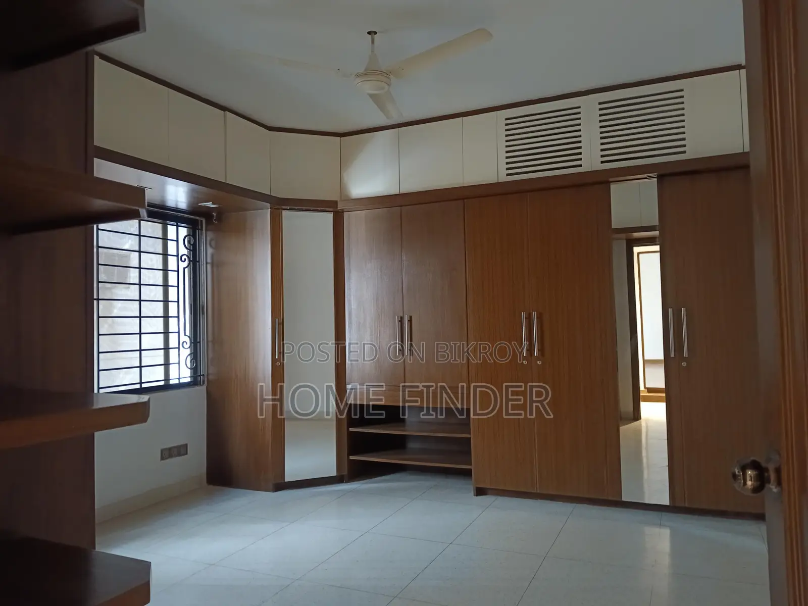 3200 Sqft 4 BED APARTMENT UN-FURNISHED FOR RENT IN GULSHAN in Gulshan