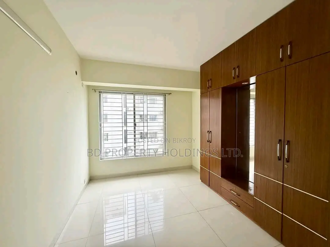 4bdrm Apartment in Uttara for rent in Uttara