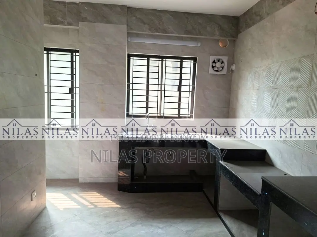 Commercial Prime 3500 Sft Space for Rent in Gulshan in Gulshan