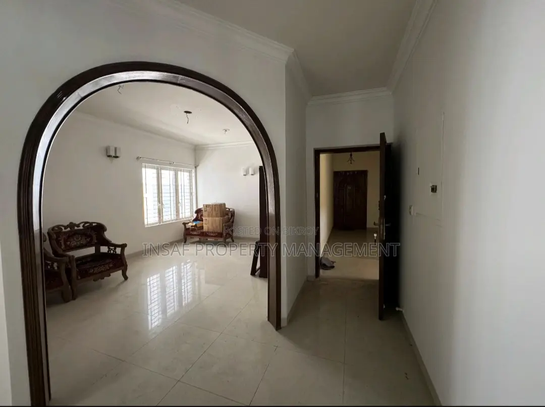 2200 Sq Ft Luxury Apartment for Sale | Prime Location Ready Property in Gulshan