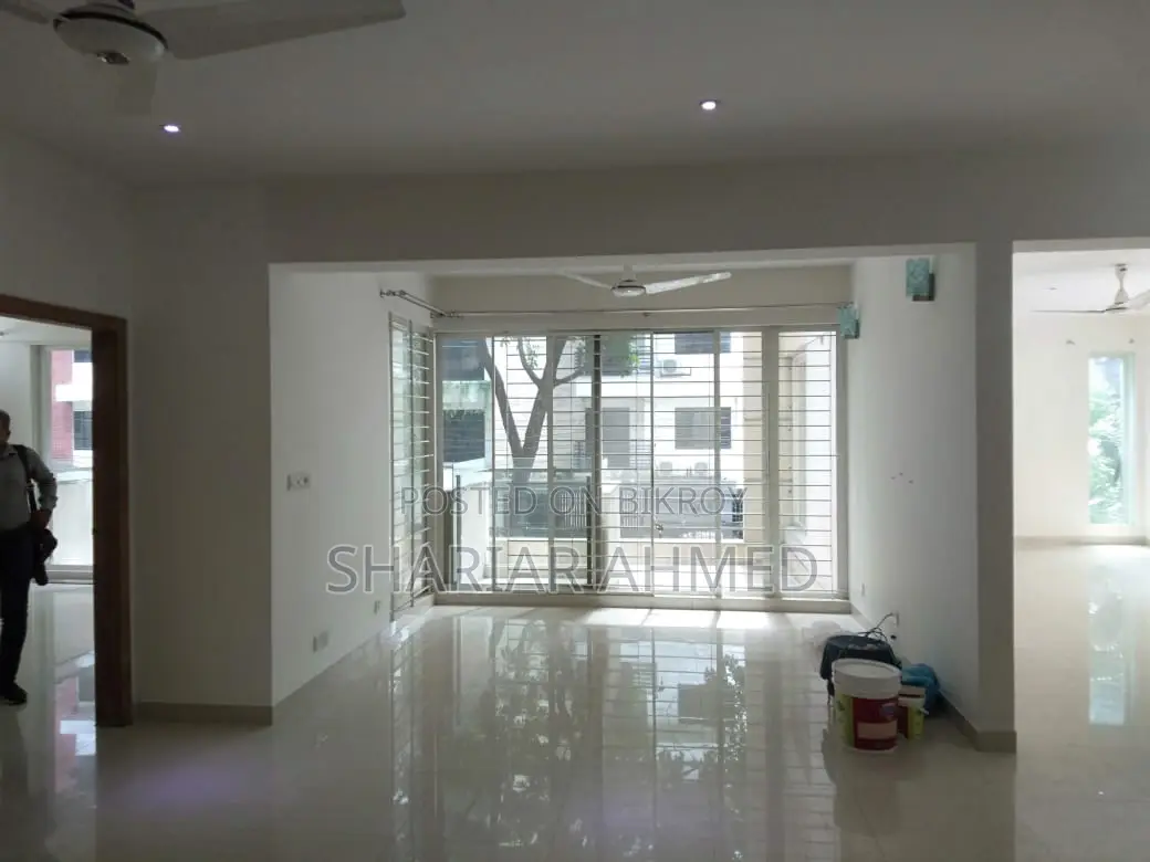 Unfurnished Apartment Available for Rent in Gulshan in Gulshan