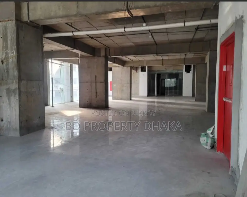 3200 Sqft New Modern Commercial Space Rent In Gulshan Avenue in Gulshan