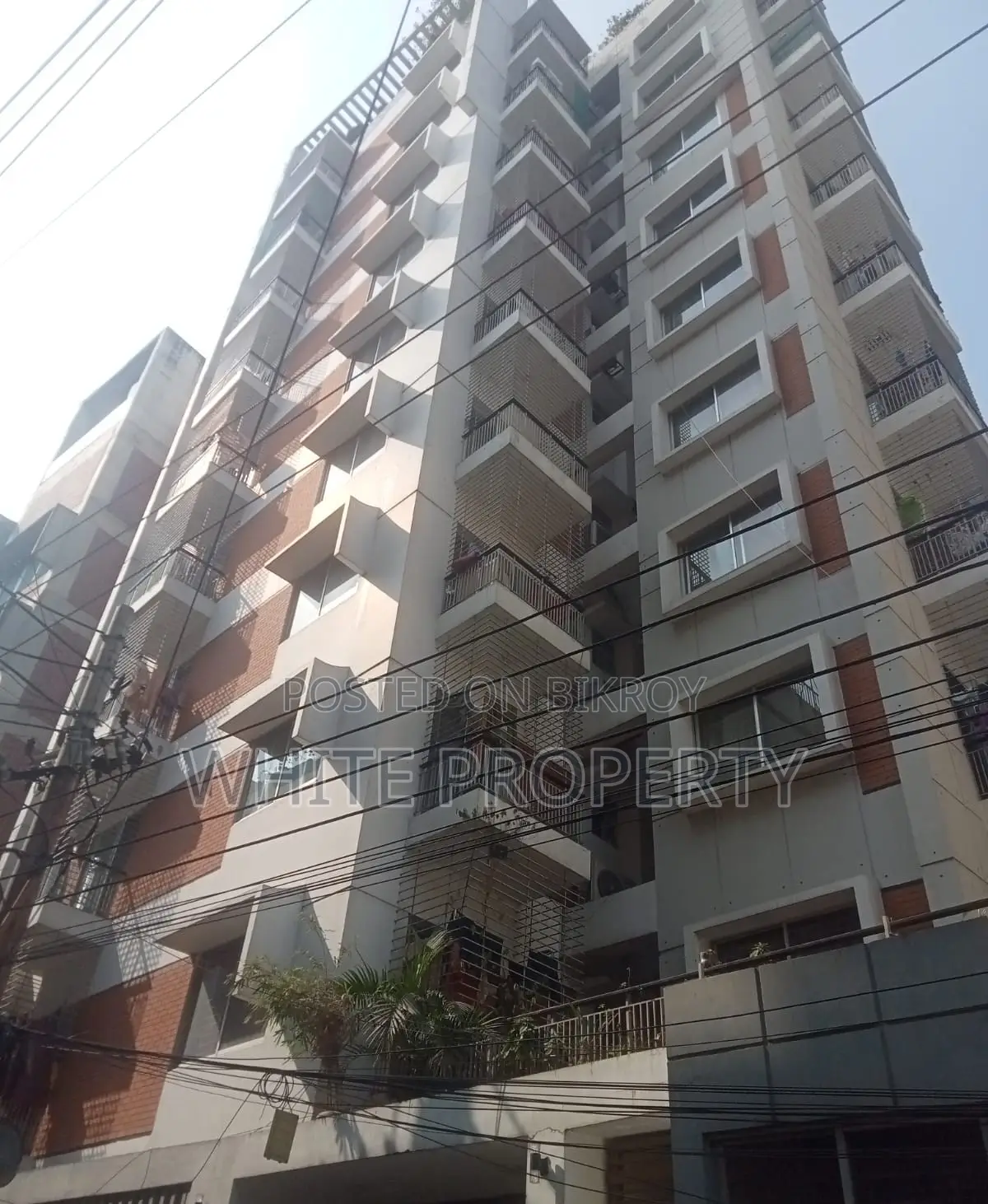 Farmgate, Indira Road: Almost New Apartment for Sale in Farmgate