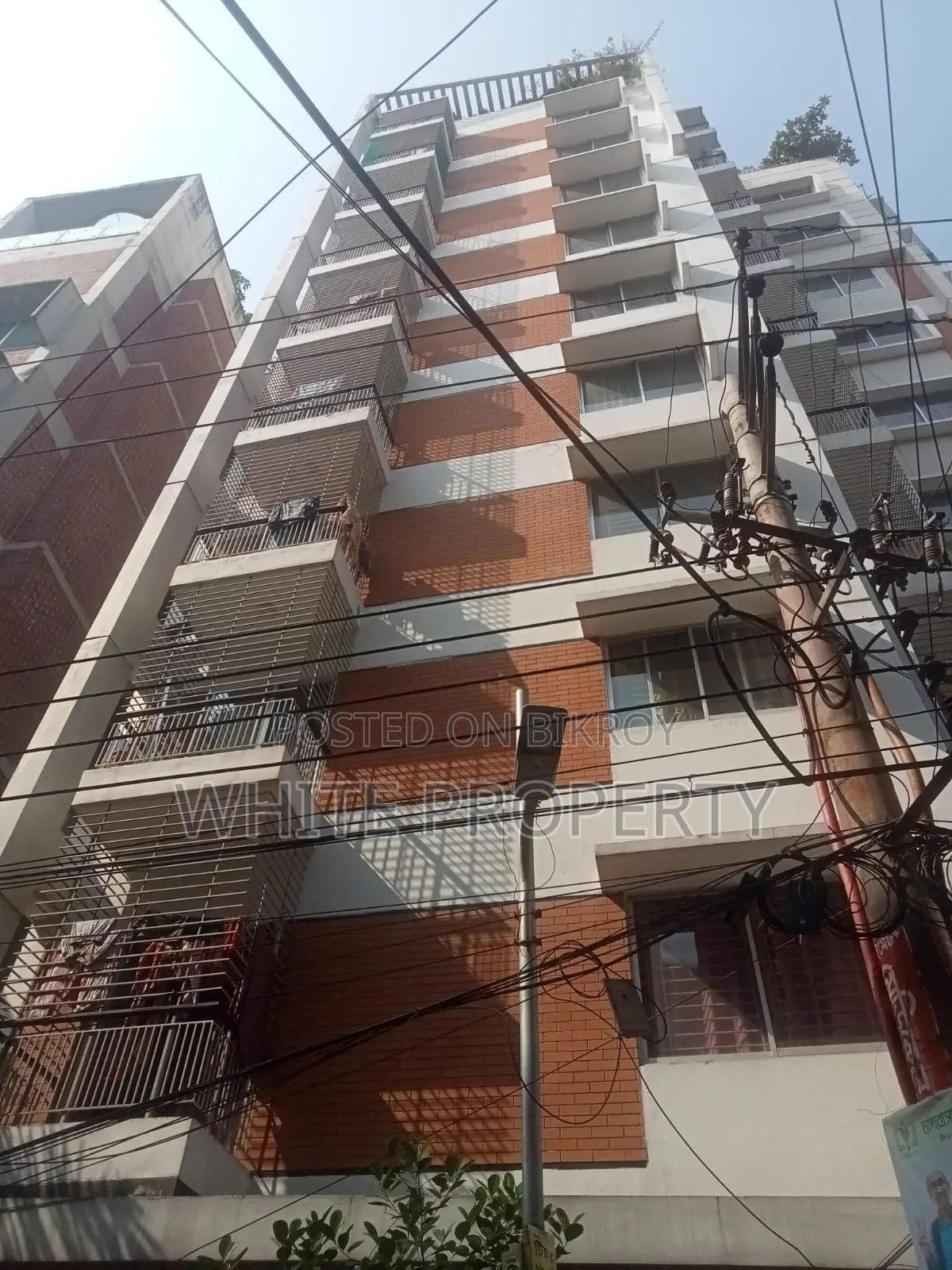 Farmgate, Indira Road: Almost New Apartment for Sale in Farmgate