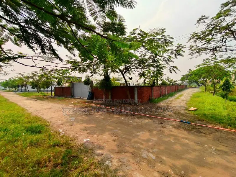 Buy a plot in Dhaka with installment facilities in Bosila