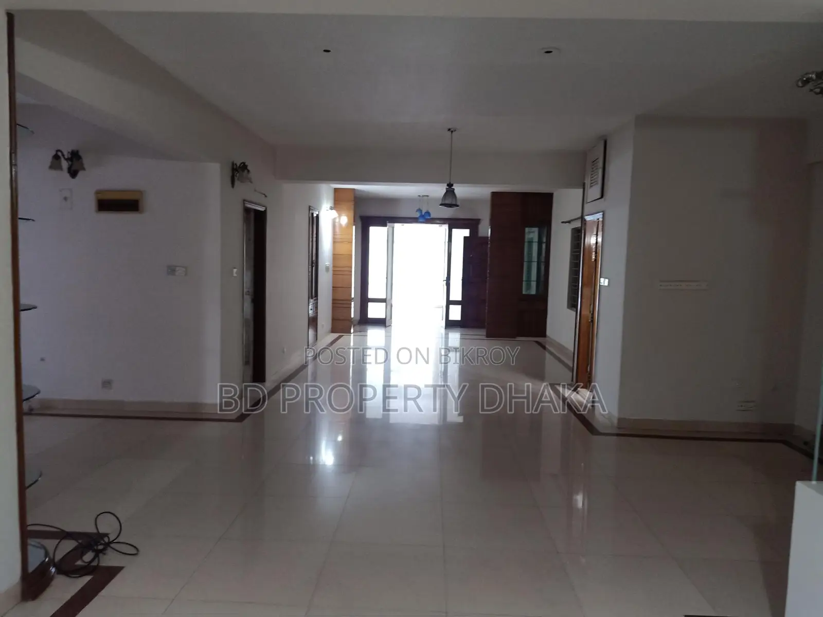 3000 Sqft Excellent 4-Bedroom Unfurnished Apartment For Rent In Gulshan in Gulshan
