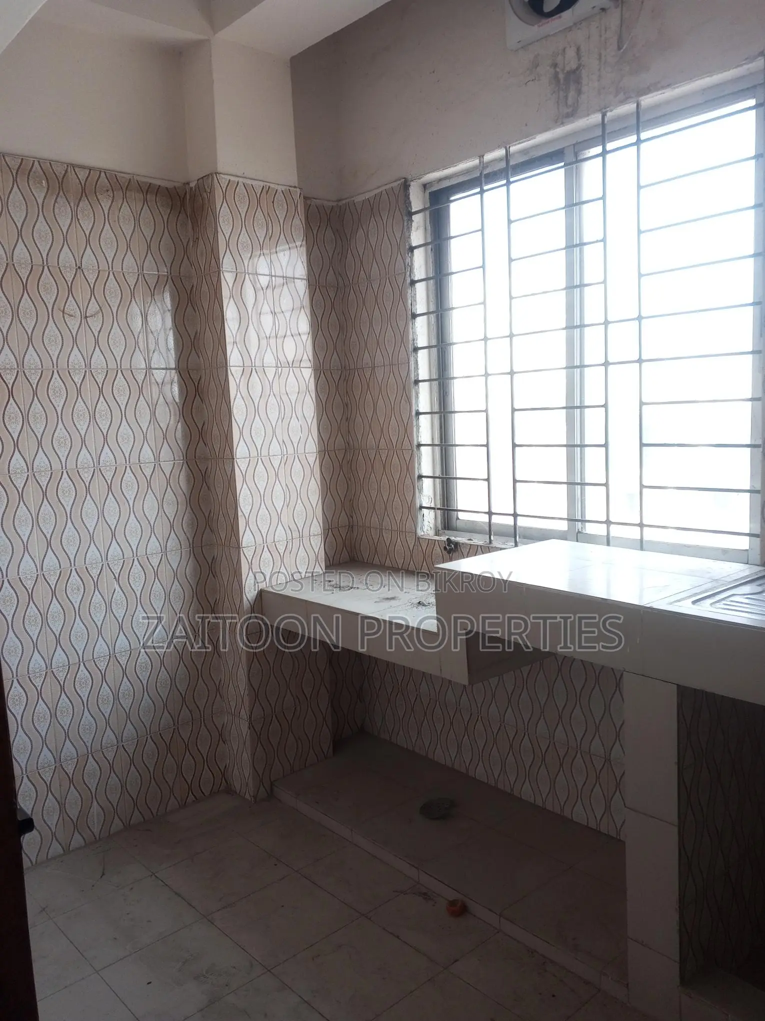 900 Sq. Ft. Compact Flat in Mohammadpur