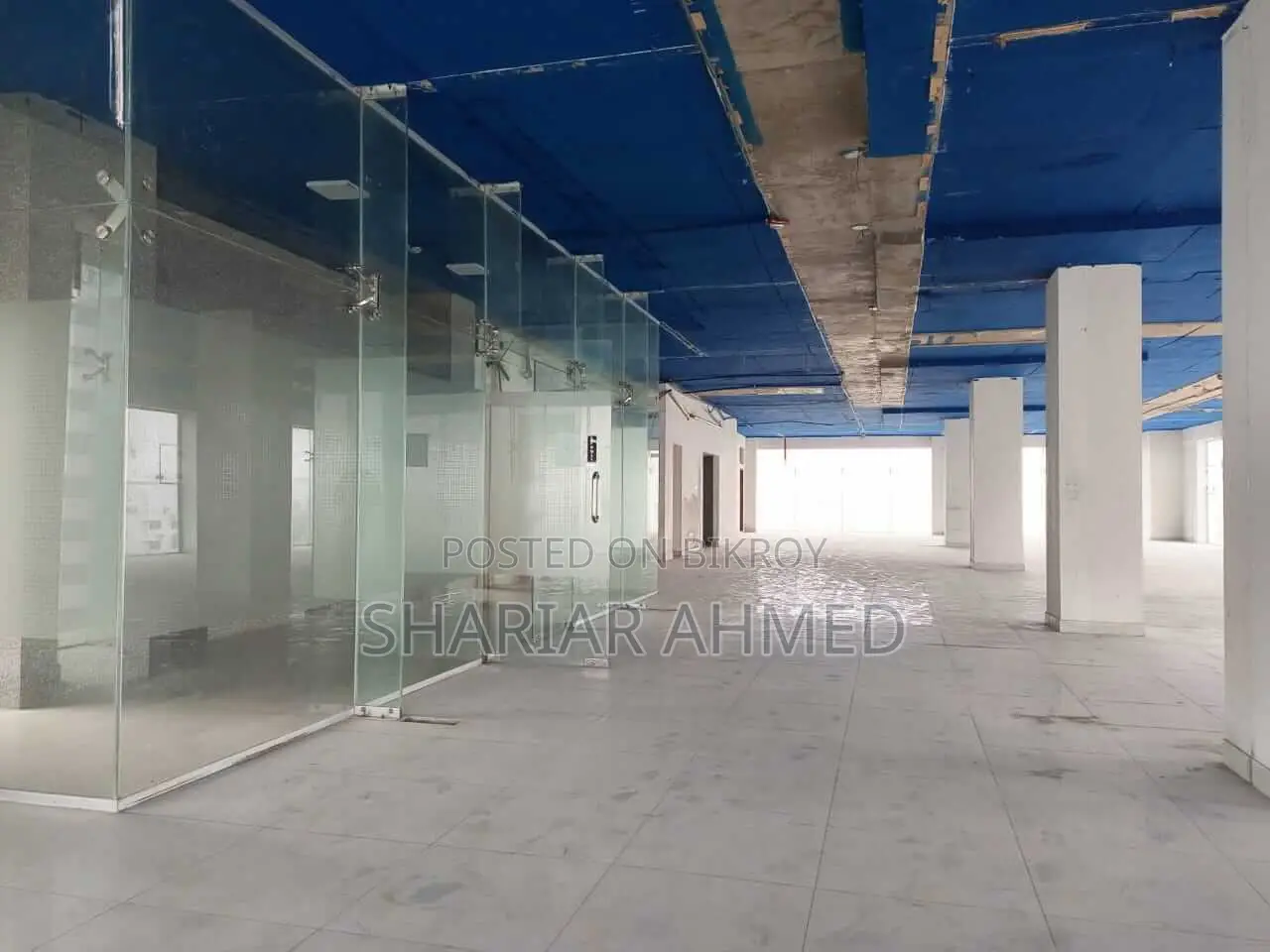 11,000 SqFt Commercial Floor for Rent on GULSHAN Avenue in Gulshan
