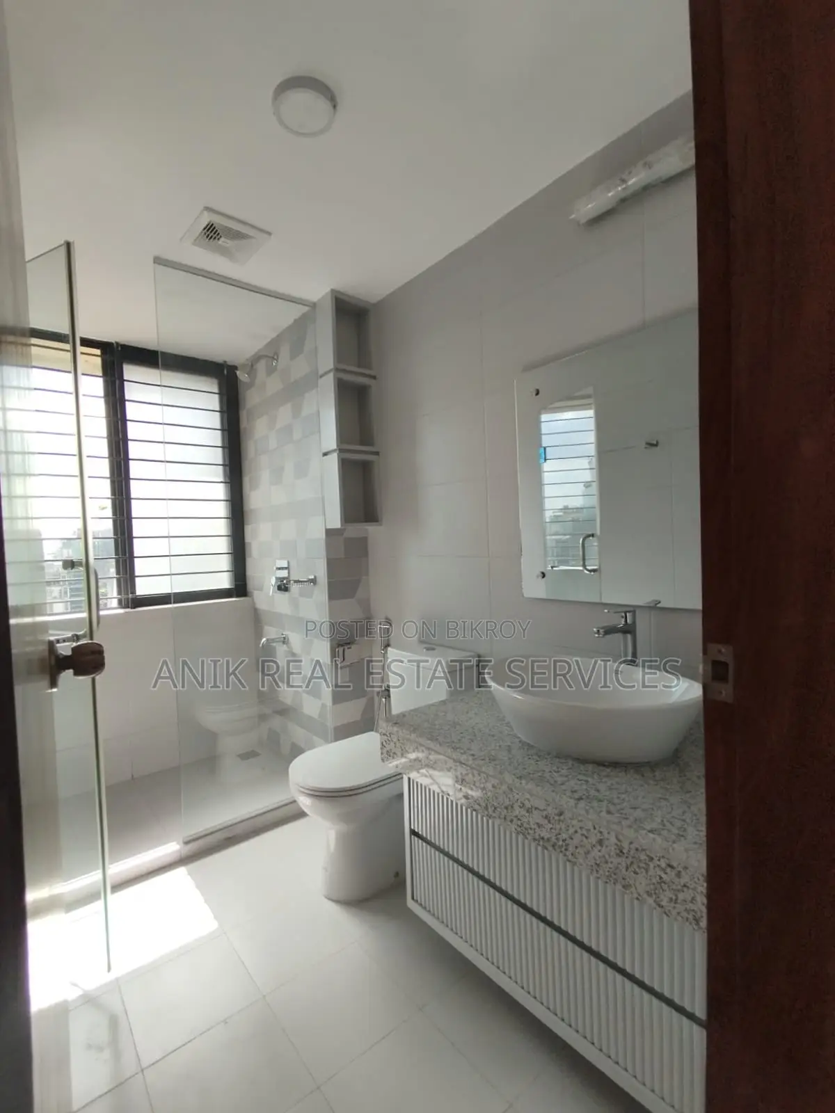 3300 Sft Good Quality Office Space Rent At Baridhara in Baridhara