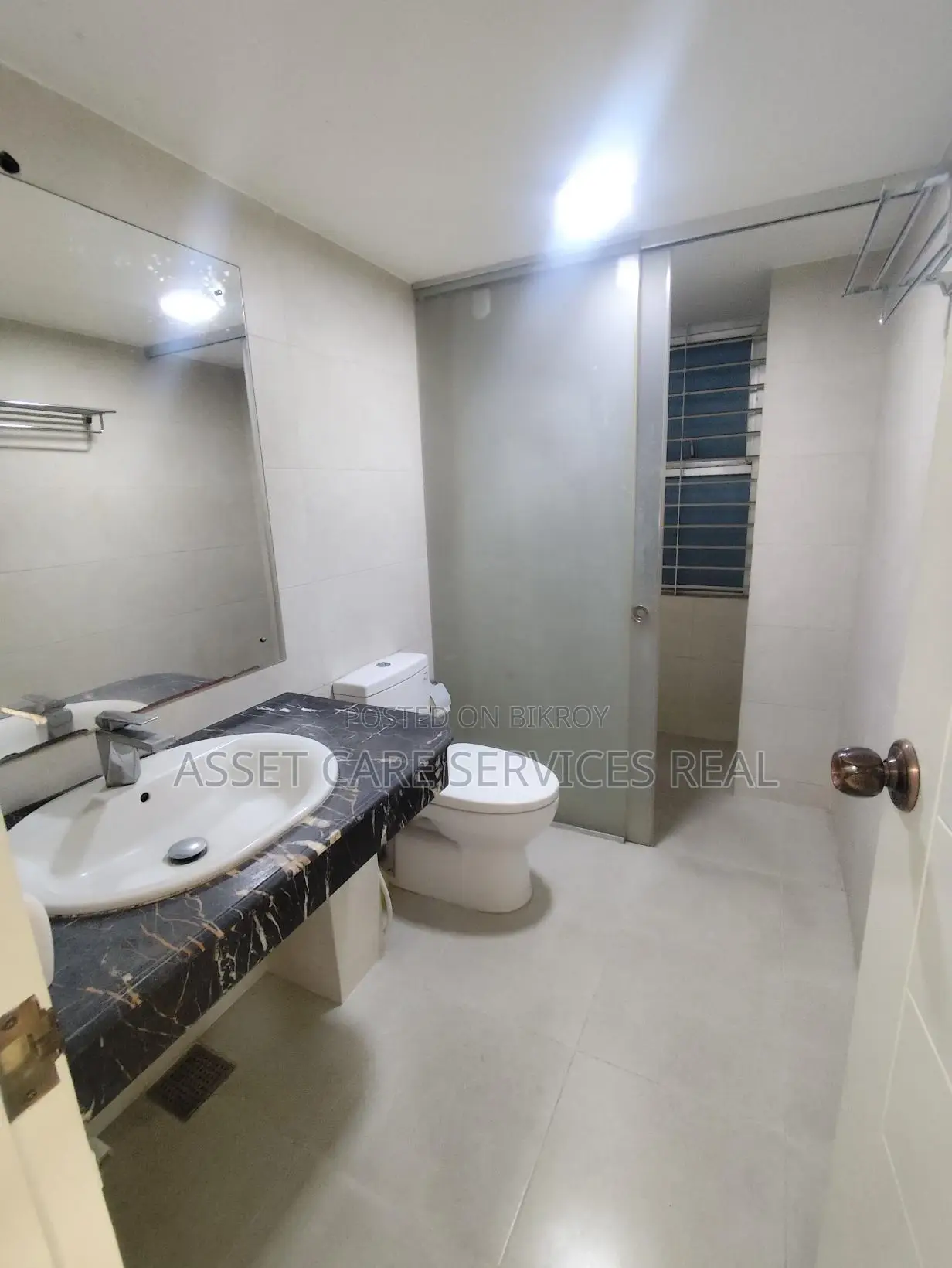 Baridhara Diplomatic Zone Luxurious 4Bed Furnished Apartment Rent in Baridhara