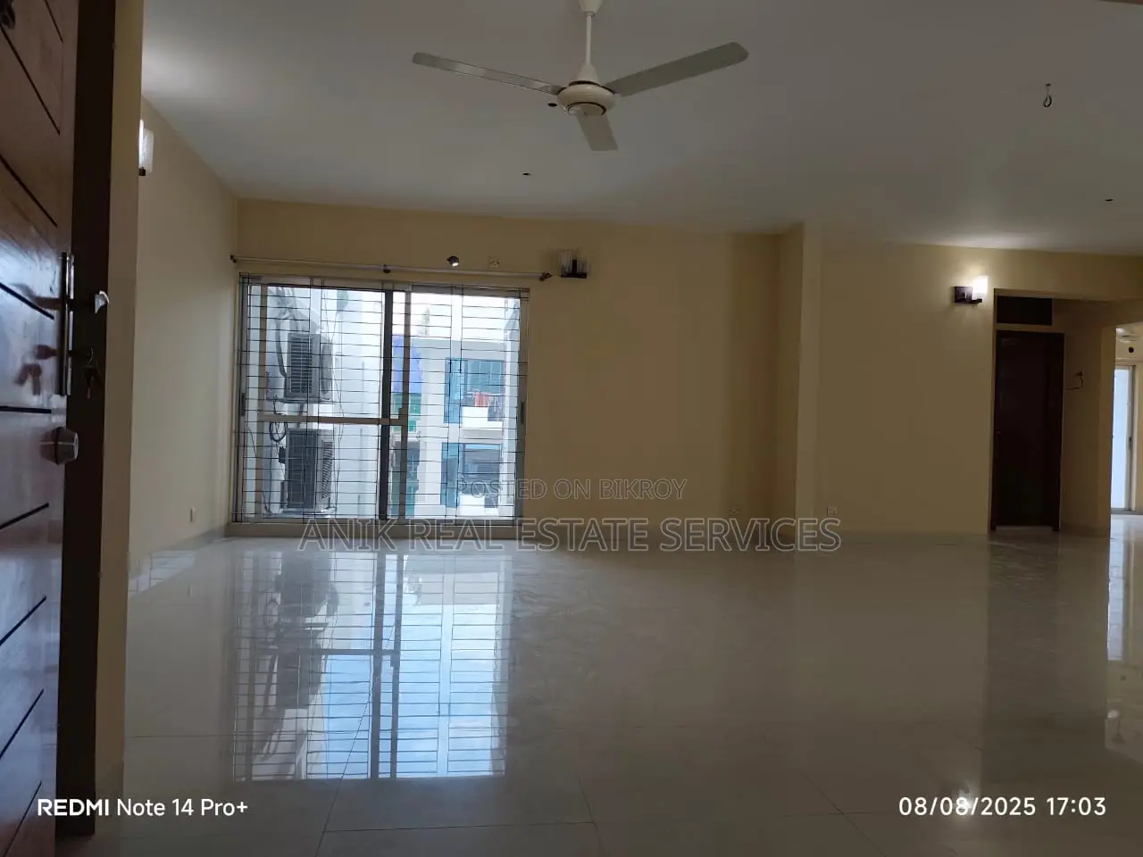 Good Quality 3 Bedroom Un Farnised Flat Rent At Gulshan 2 in Gulshan