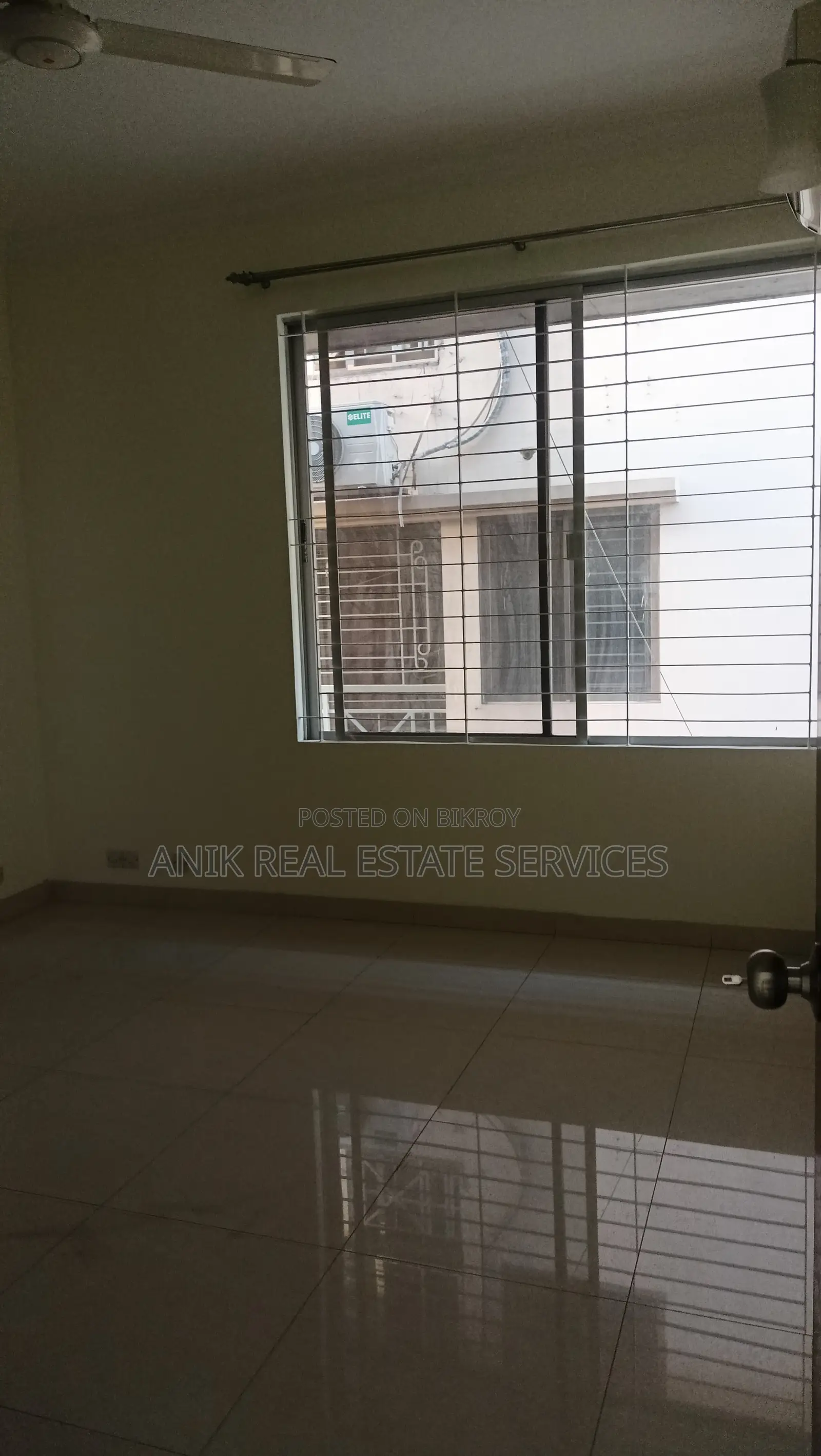 Good Quality 3 Bedroom Un Farnised Flat Rent At Gulshan 2 in Gulshan