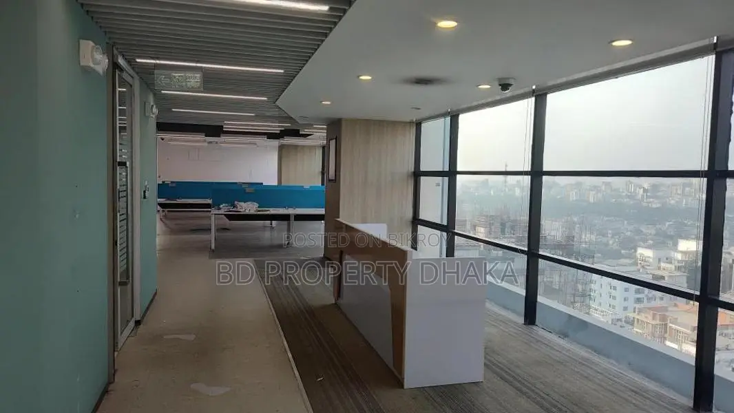 5500 Sqft Nice Open Commercial Space Rent in Gulshan Avenue in Gulshan