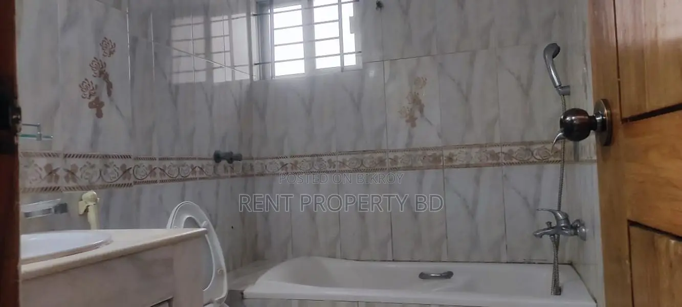 Gulshan 3 Bed Fully Furnished Apartment Rent in Gulshan