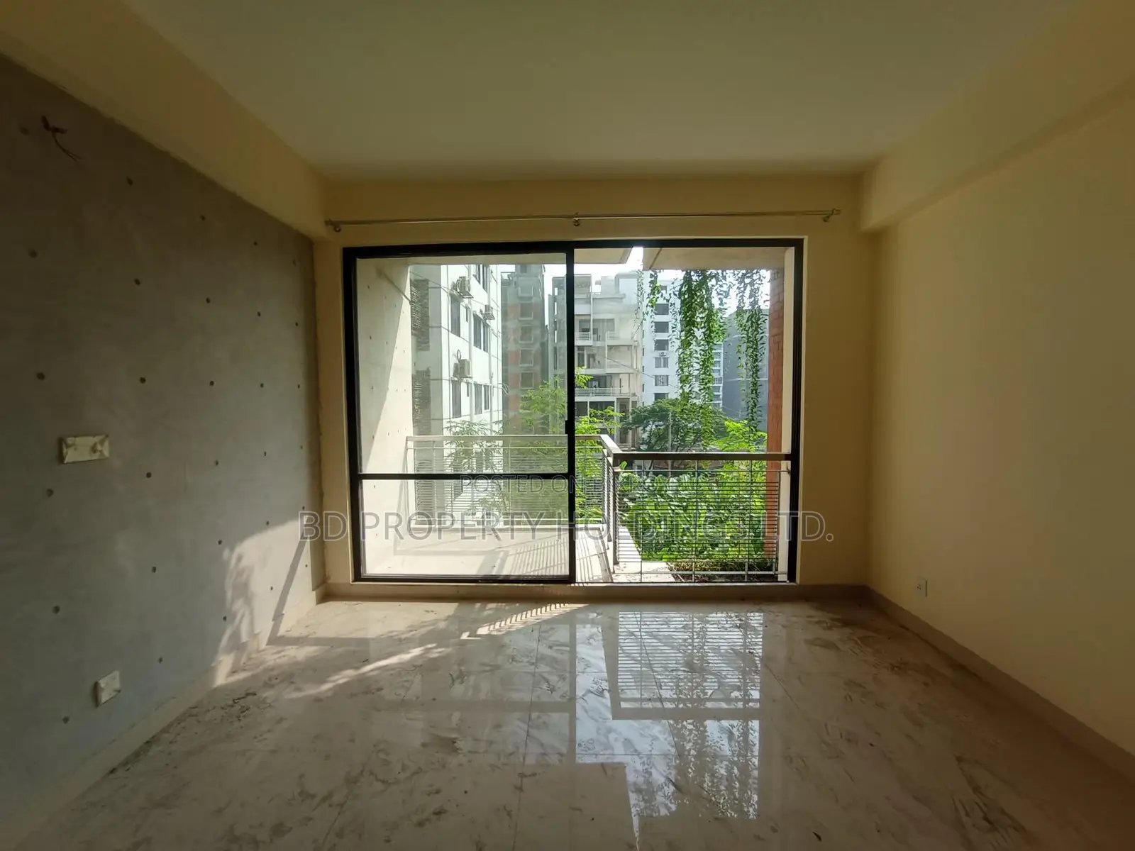 2000 SFT Luxurious Brand New Ready Flat for Rent in Bashundhara in Basundhara