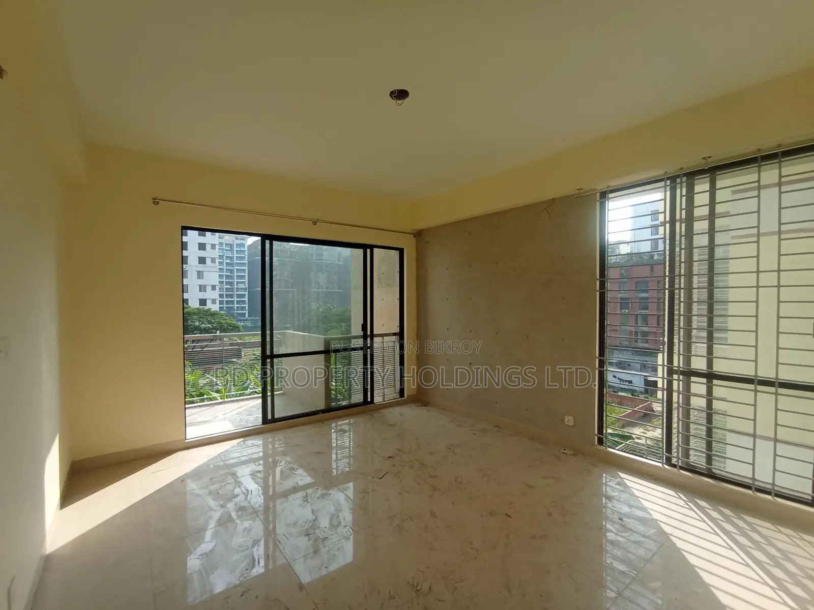 2000 SFT Luxurious Brand New Ready Flat for Rent in Bashundhara in Basundhara