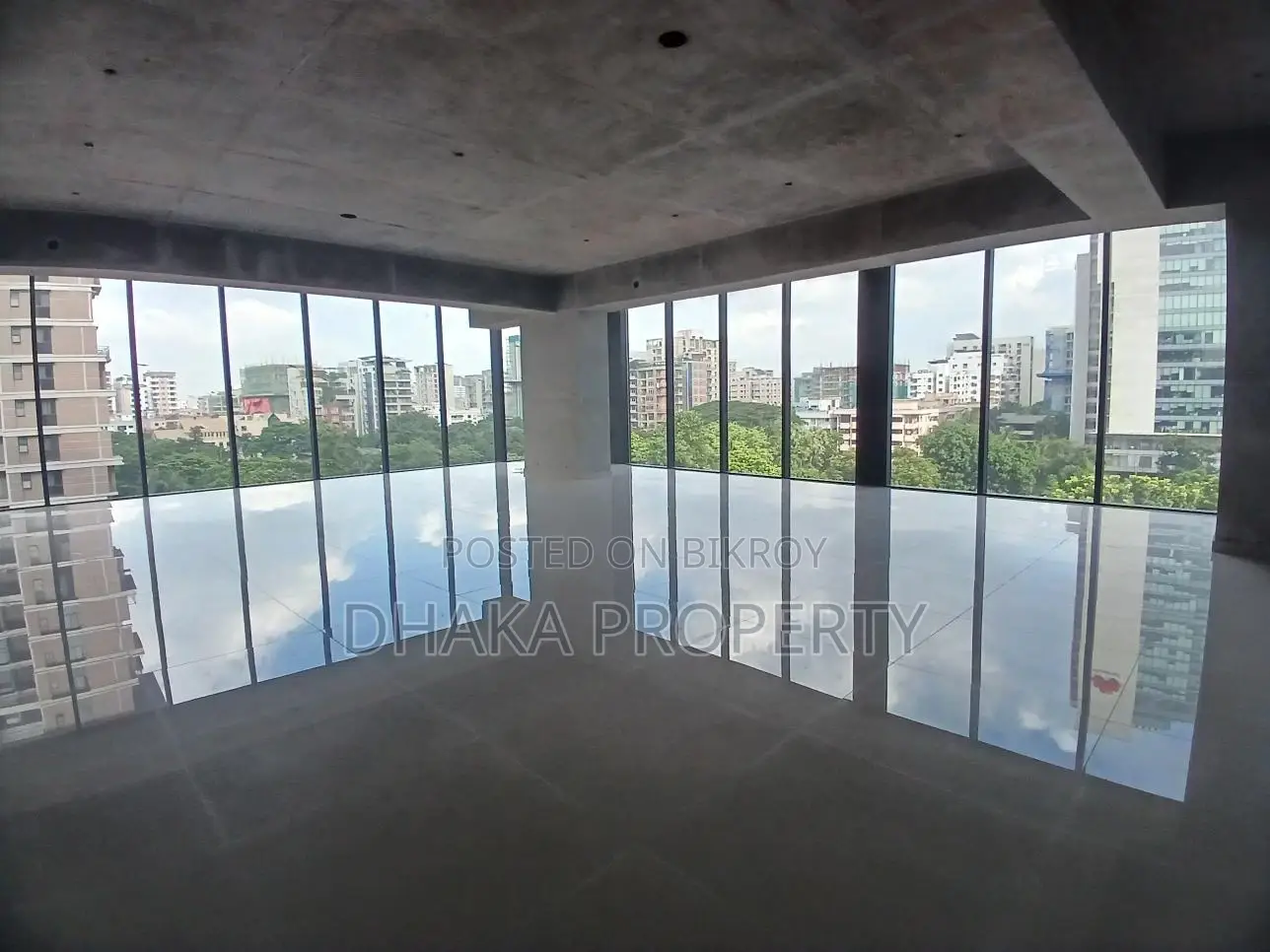 Office Brand New Luxurious Space3000SqFt. Rent at Gulshan 2 in Gulshan