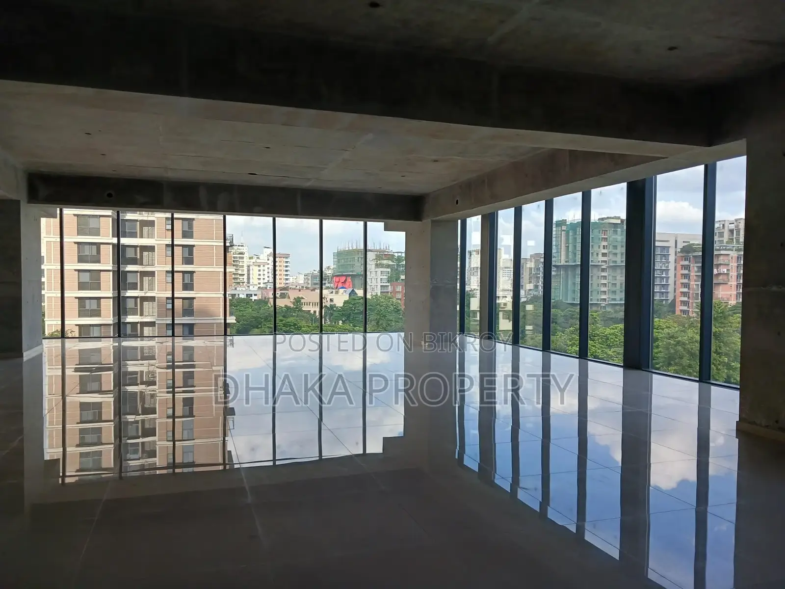 Office Brand New Luxurious Space3000SqFt. Rent at Gulshan 2 in Gulshan