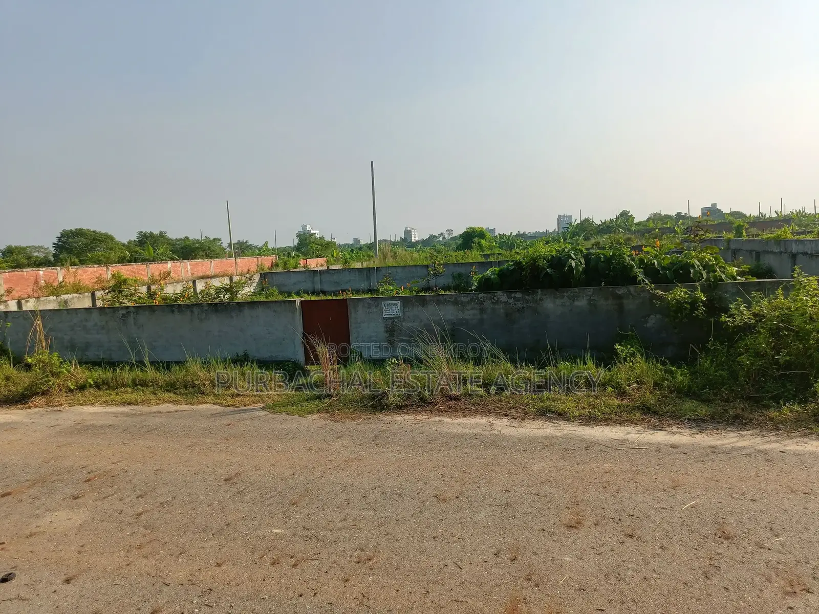 Near Lake View, East Facing, 5 Katha Plot In Sec#10 in Purbachal