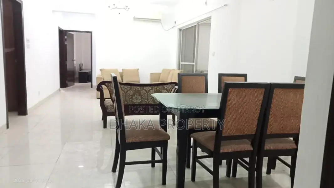 4 Bed 2 Car Parking 2600sqft Flat Rent in Gulshan in Gulshan