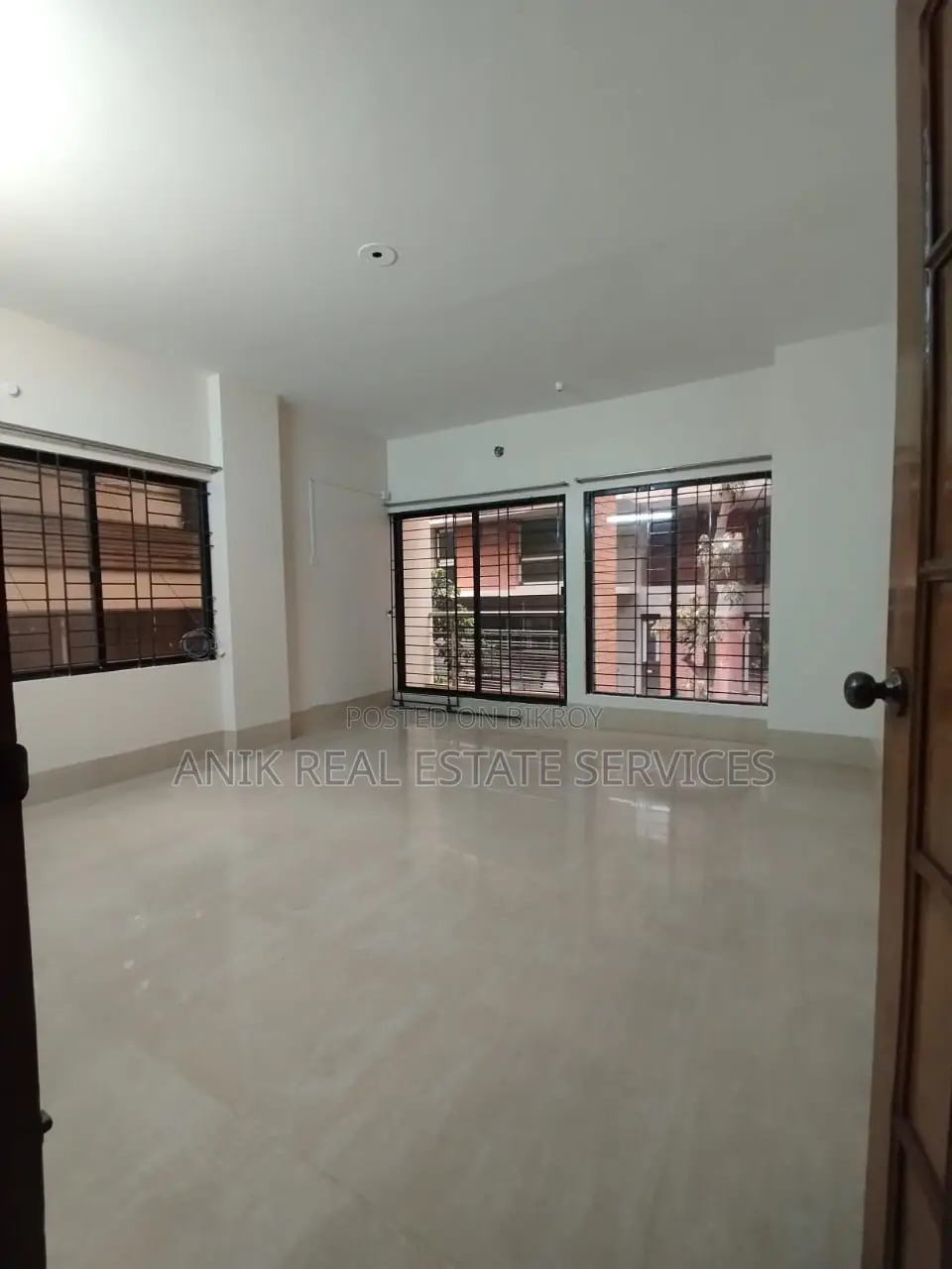2300 Sft Office Space Rent At Gulshan 2 in Gulshan