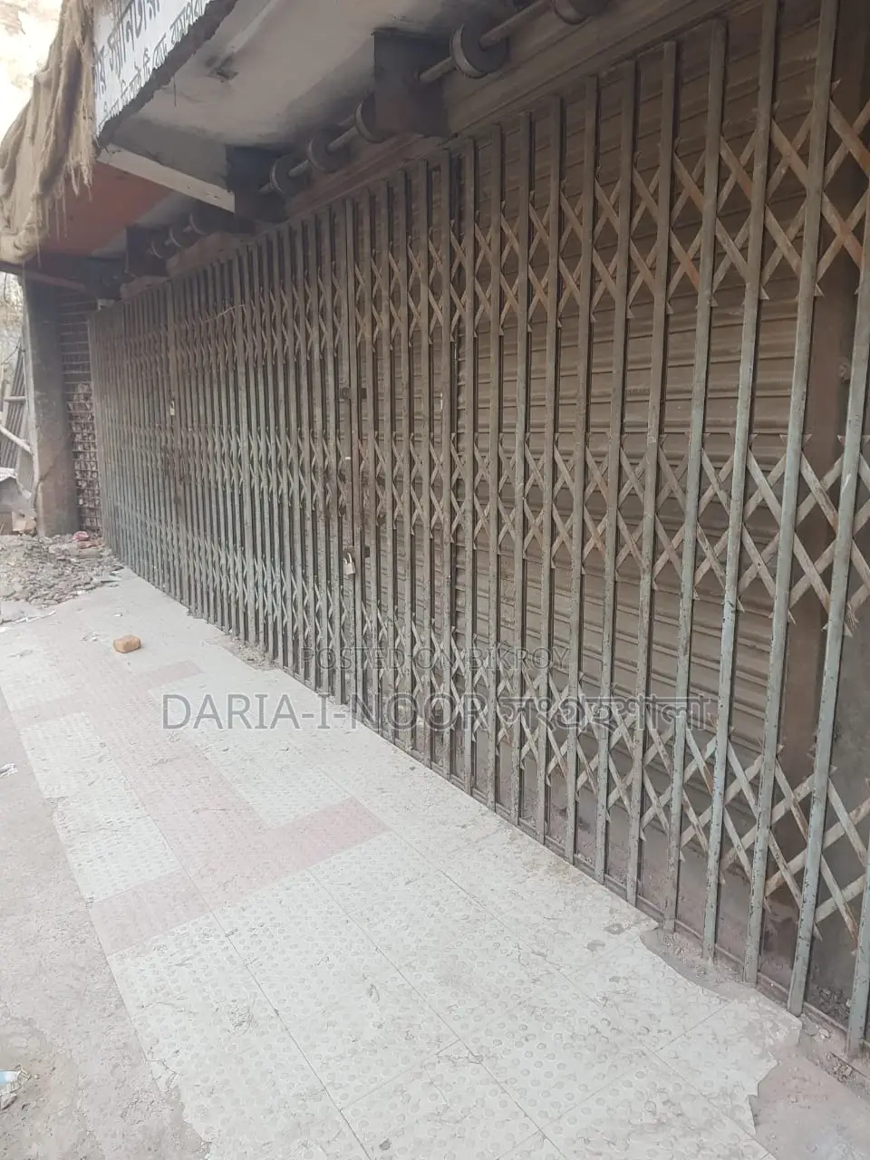 Commercial 3 Katha land for sale on Hajipara DIT main road with Titas Gas connection in Rampura