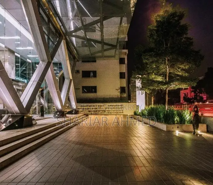 Luxurious Premium Quality Commercial Floor Rent In Gulshan Avenue in Gulshan