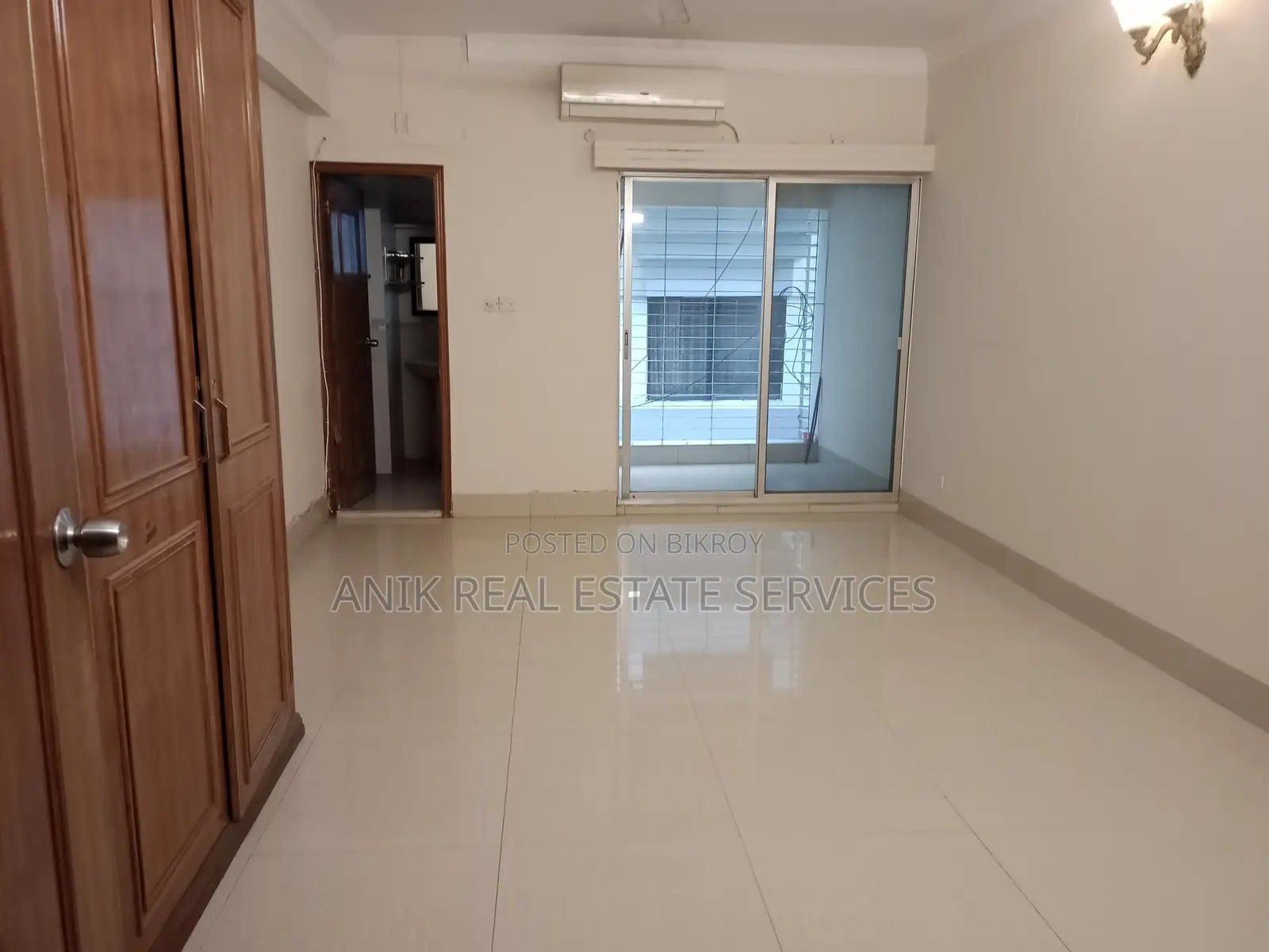 Good Quality 4 Bedroom Semi Furnished Flat Rent In Gulshan in Gulshan