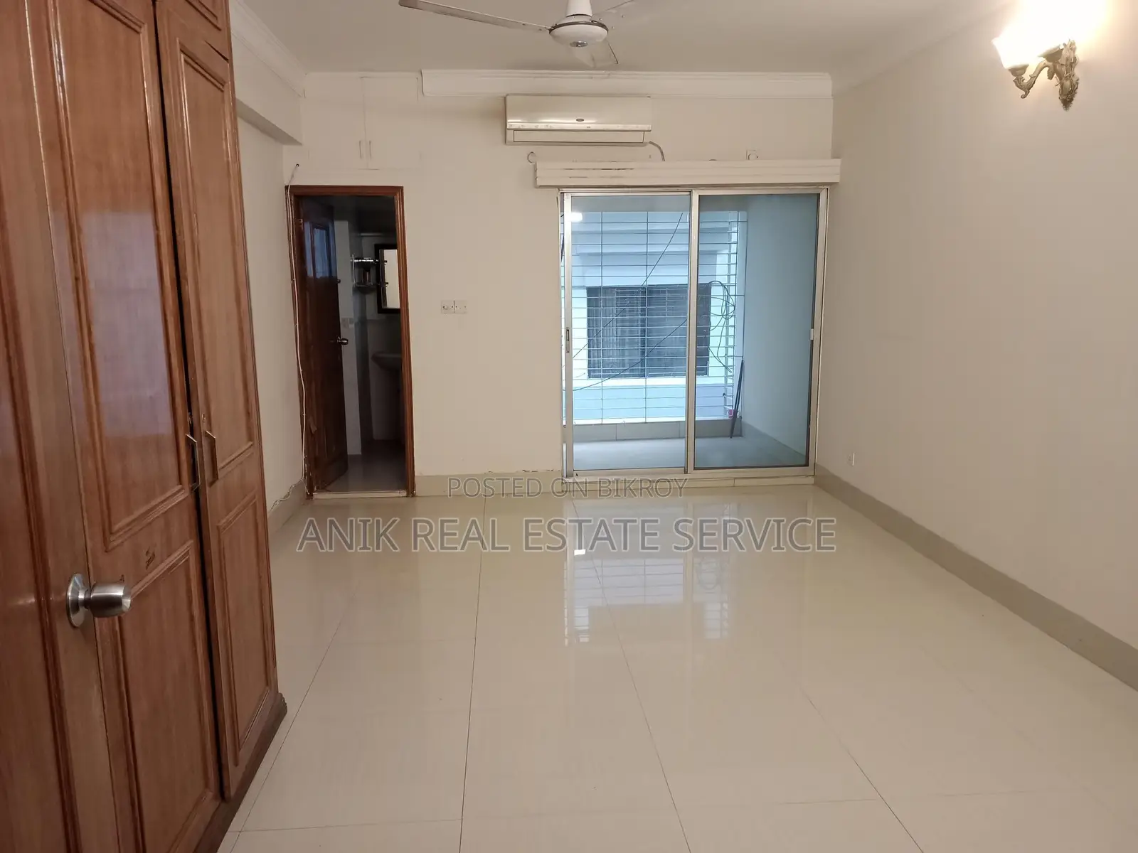 Good Quality 4 Bedroom Semi Furnished Flat Rent In Gulshan in Gulshan