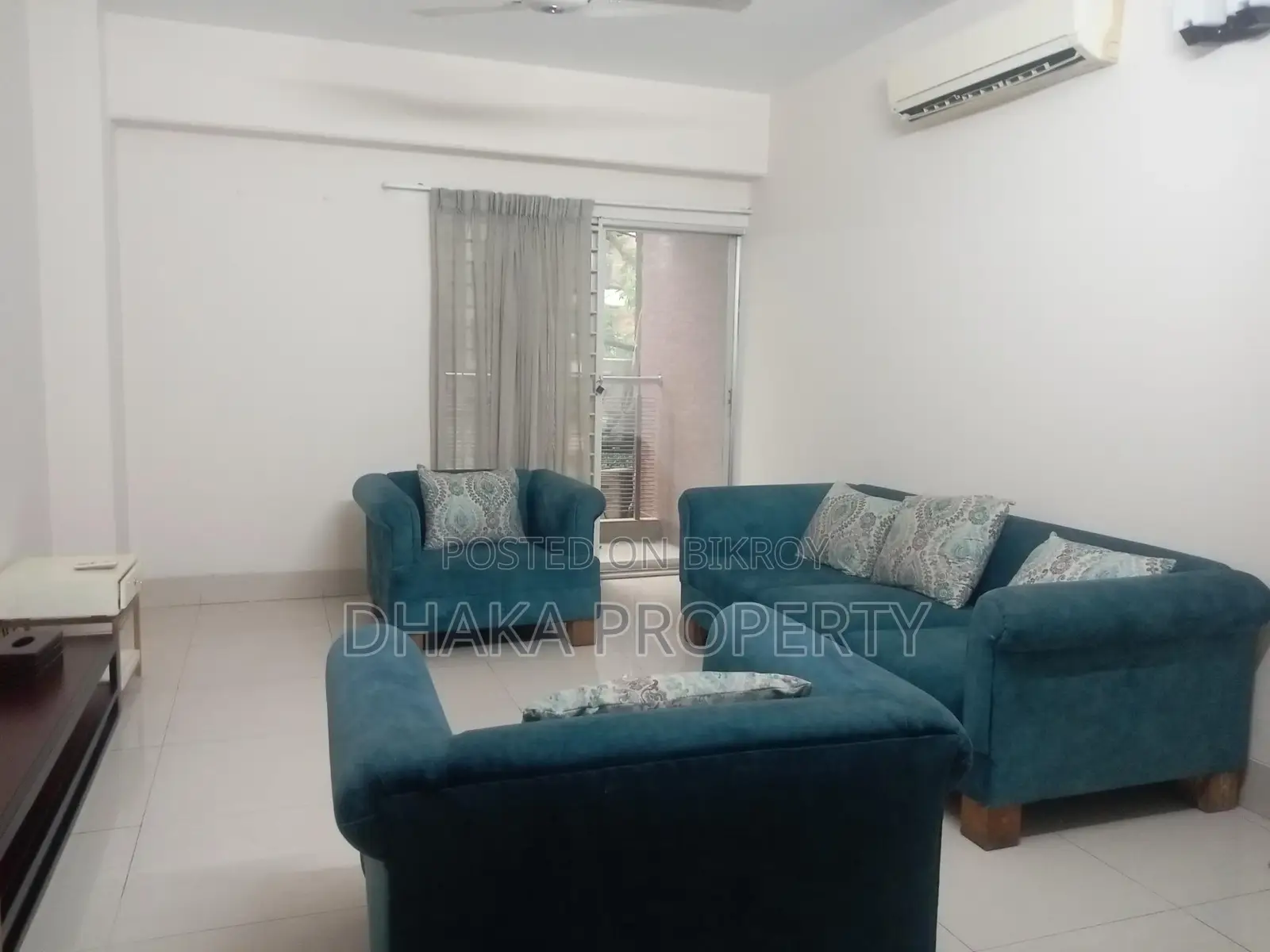 3-Bedrooms Exclusive Full-Furnished Apartment Rent in Gulshan in Gulshan