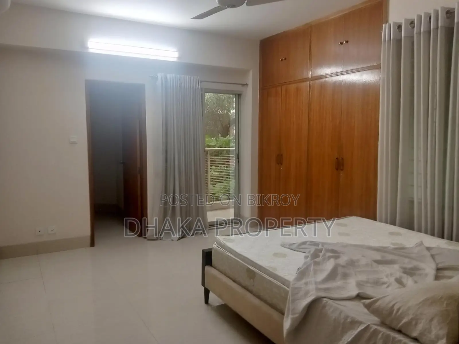 3-Bedrooms Exclusive Full-Furnished Apartment Rent in Gulshan in Gulshan