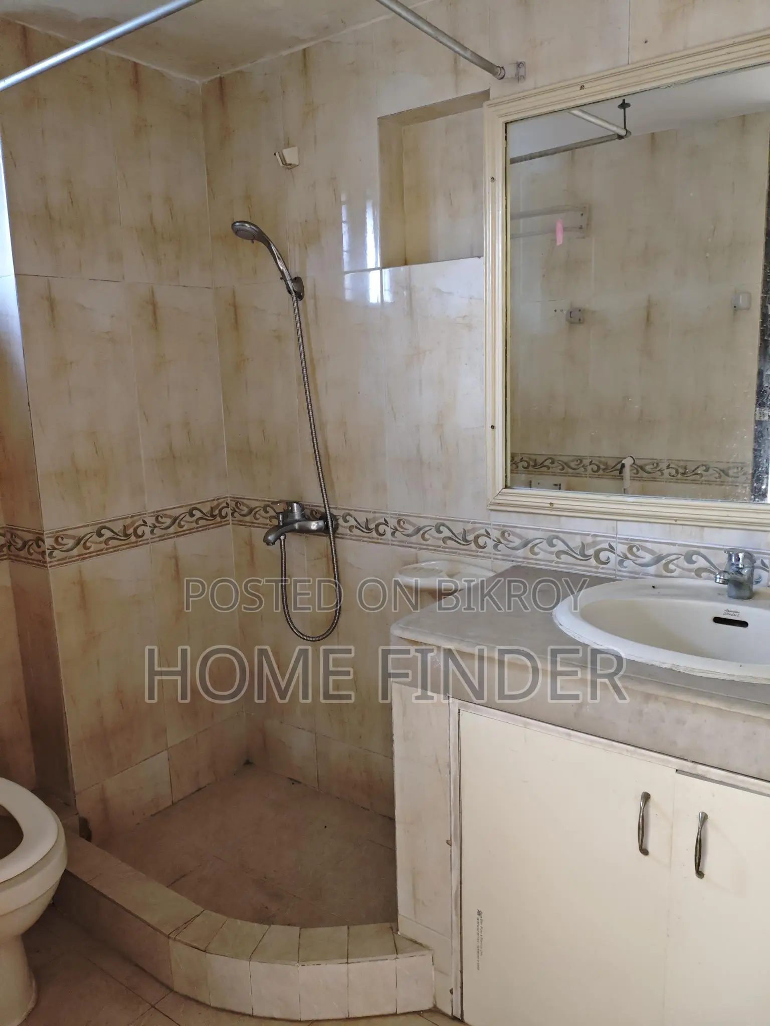2550 Sqft 3 Bed Un-Furnished Apartment For Rent In Gulshan in Gulshan