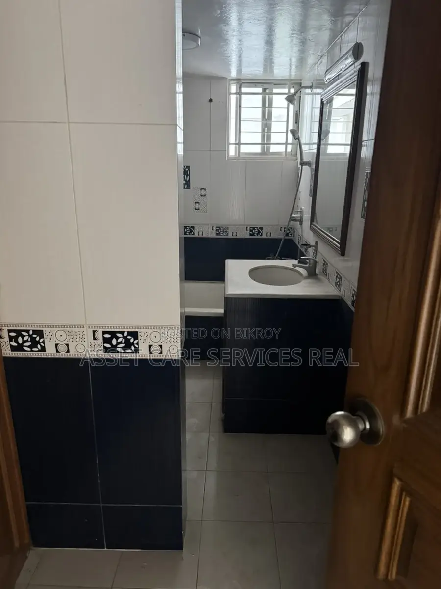 Excellent Location Office Space for Rent in Gulshan-2 North in Gulshan