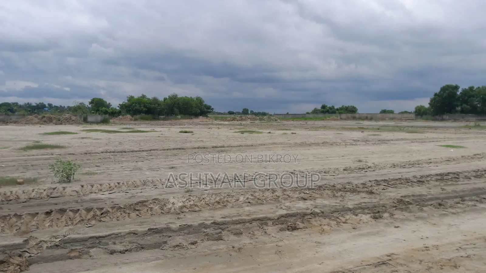 Plots for Sale in Ashiyan City Opposite the Airport on Installments in Gulshan