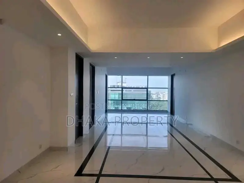 Semi-Furnished Gym-Swimming Facilities Luxury Apart: Rent in Gulshan -2 in Gulshan