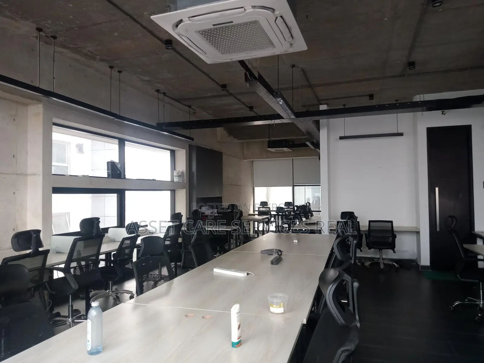 Beautiful Commercial Office Space For Rent In Banani in Banani