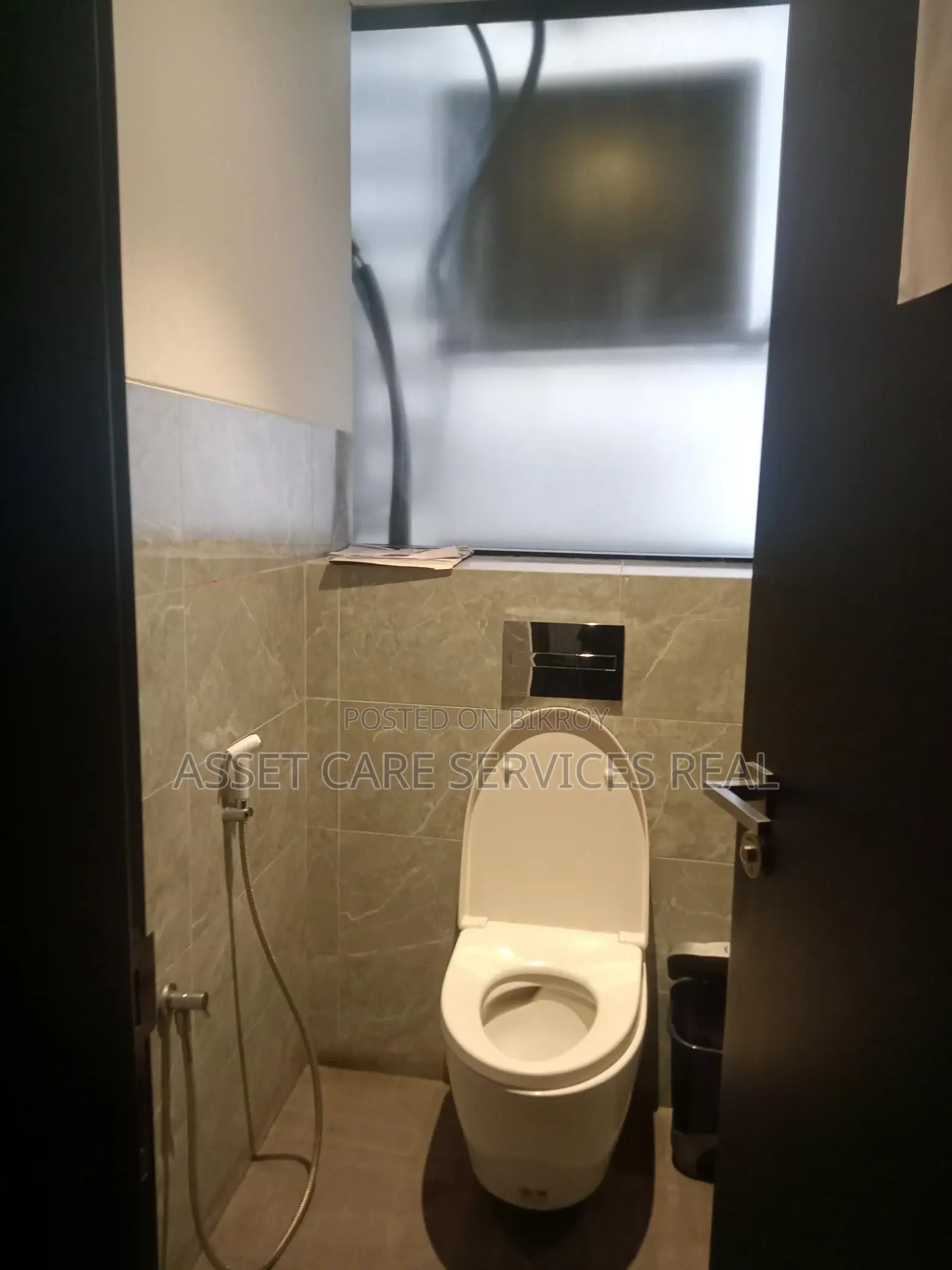 Beautiful Commercial Office Space For Rent In Banani in Banani