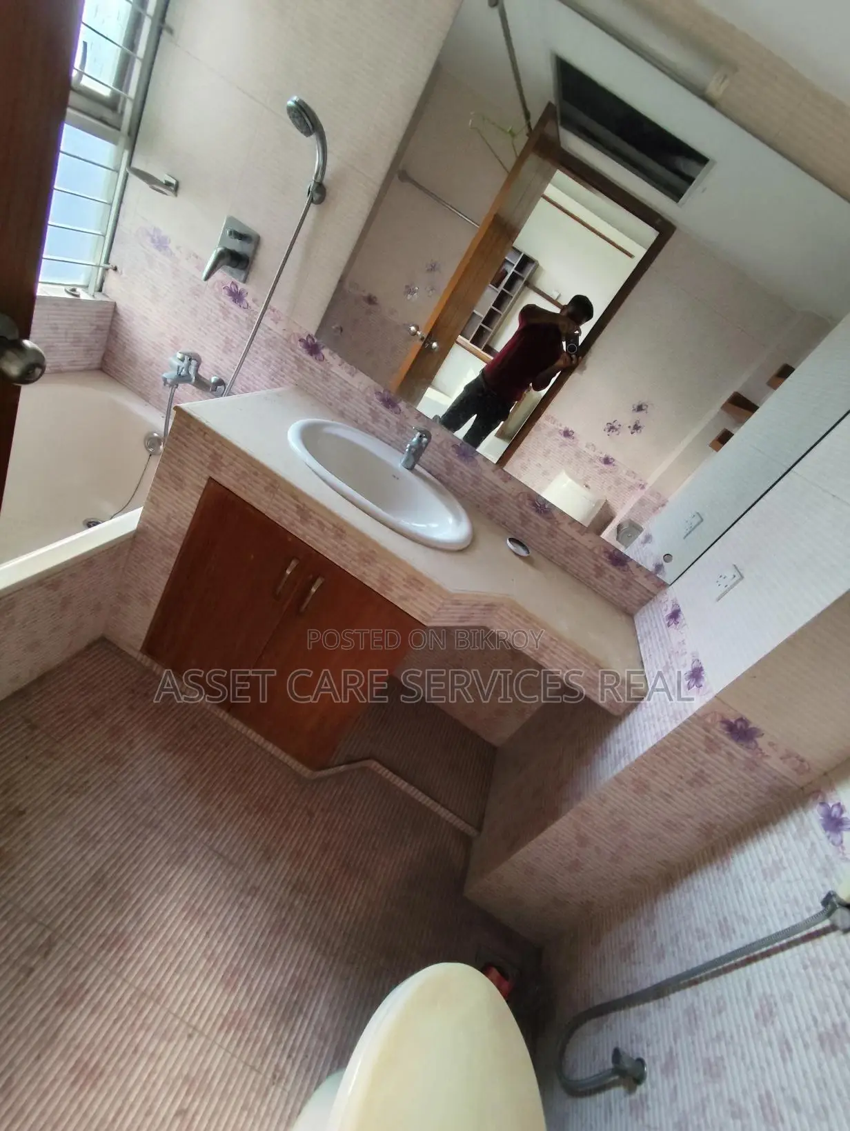 North Banani 3Bed Semi-Furnished Exclusive Apartment Rent in Banani