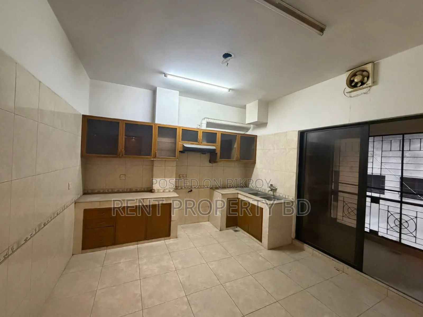 Unfurnished Flat For Rent In Gulshan North in Gulshan