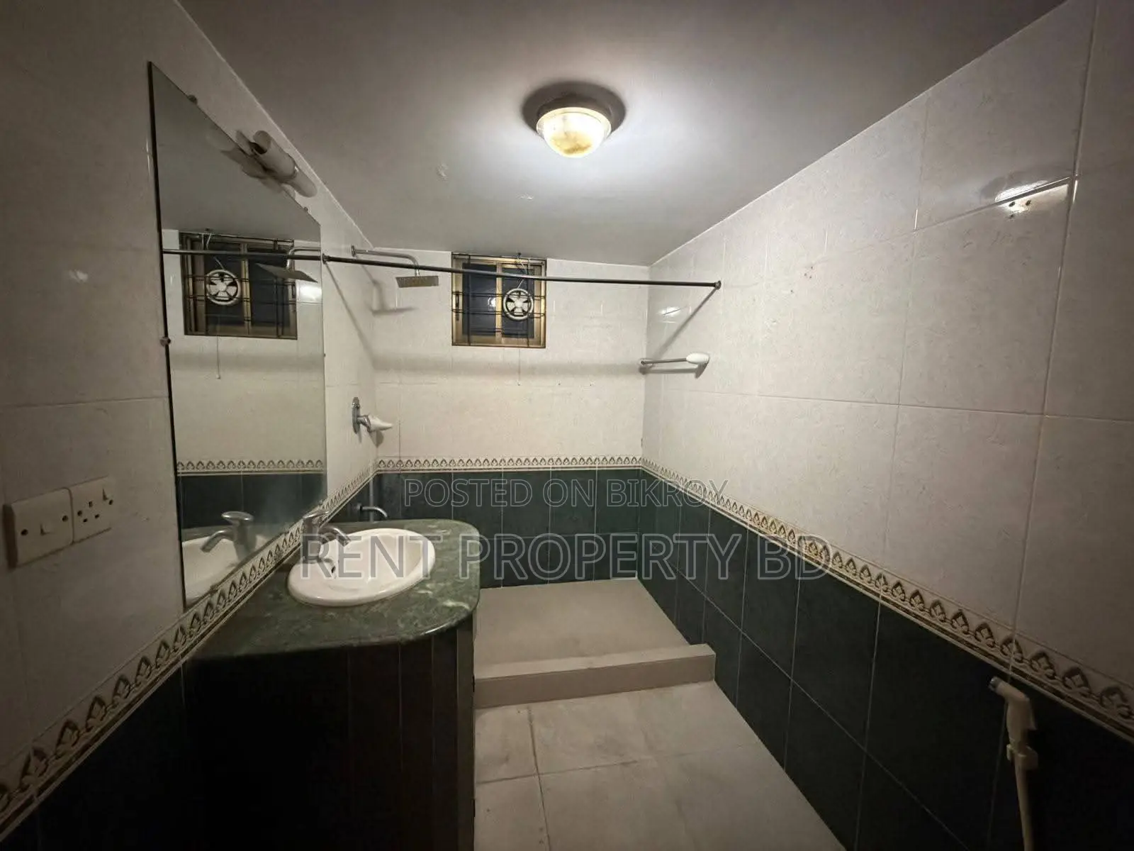 Unfurnished Flat For Rent In Gulshan North in Gulshan