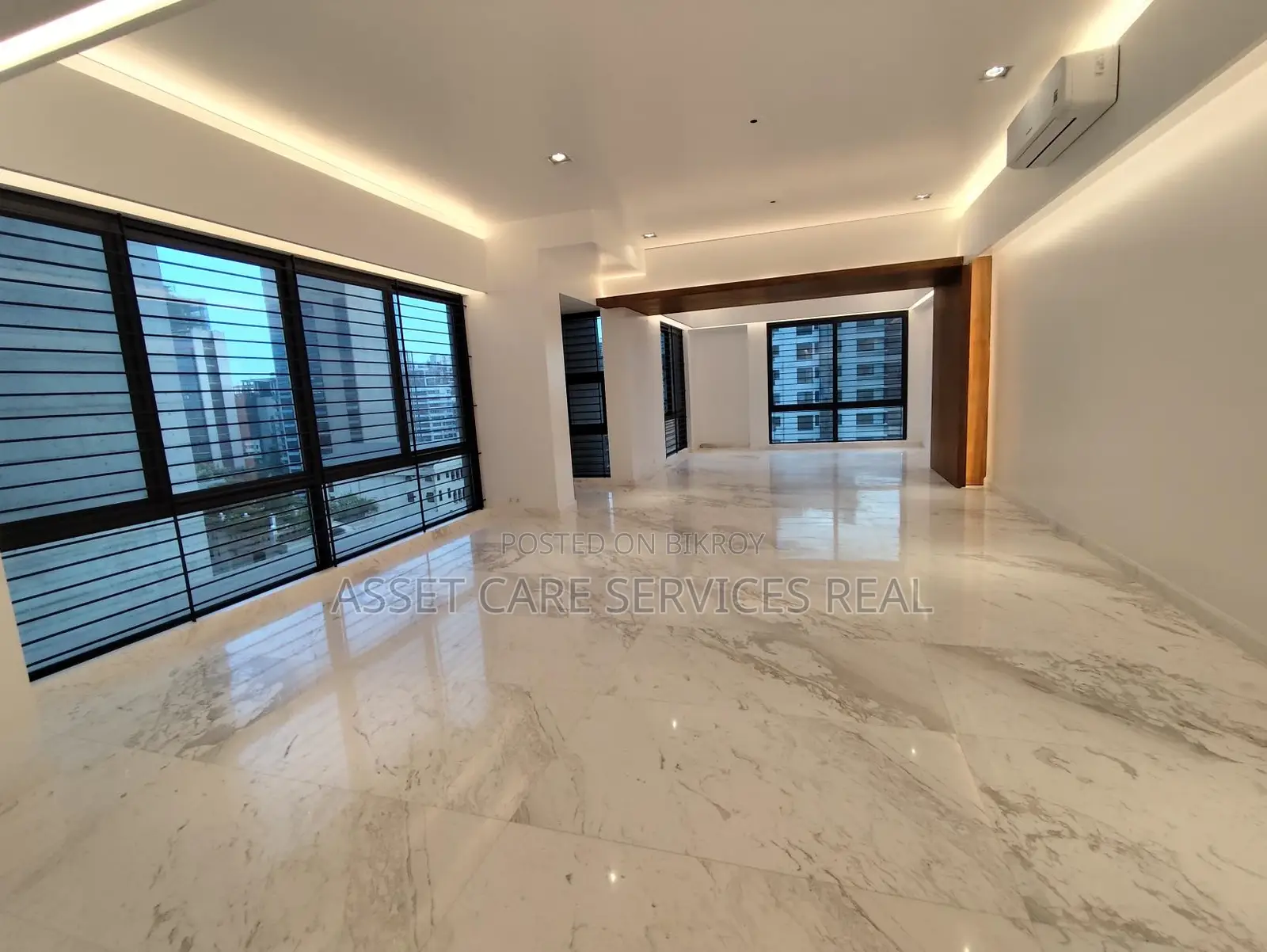 Luxury New 7320-Sqft 5Bed Lake View Duplex Apartment Rent North Gulshan in Gulshan